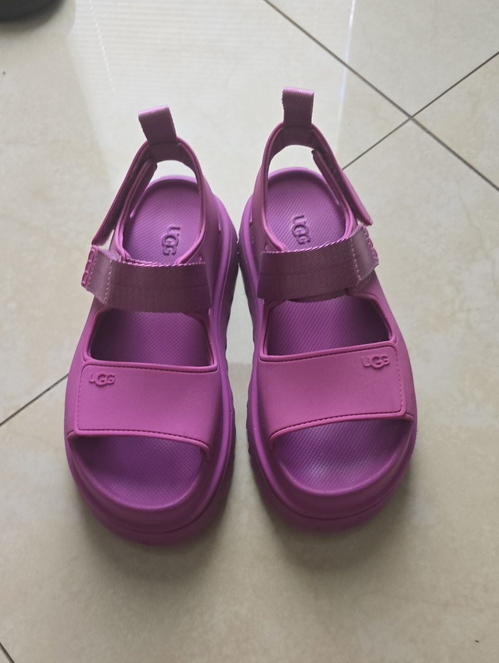 UGG GoldenGlow Pink Platform Sandals Women’s Size 7